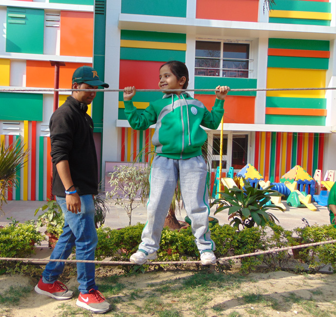 ROPE WALKING
